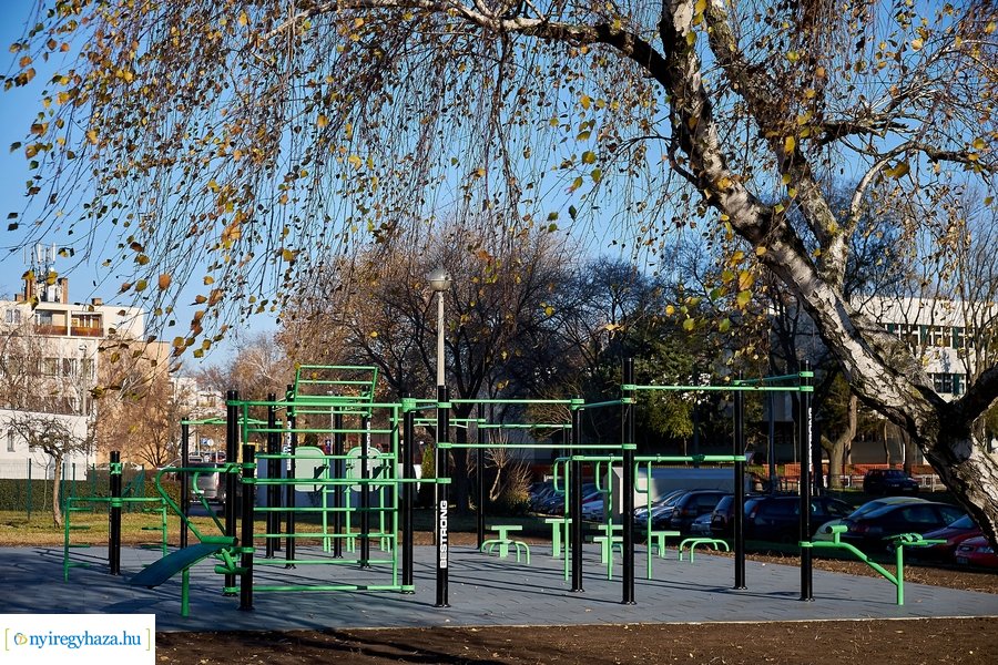 Helyszíni szemle a Széna téri kondiparkban