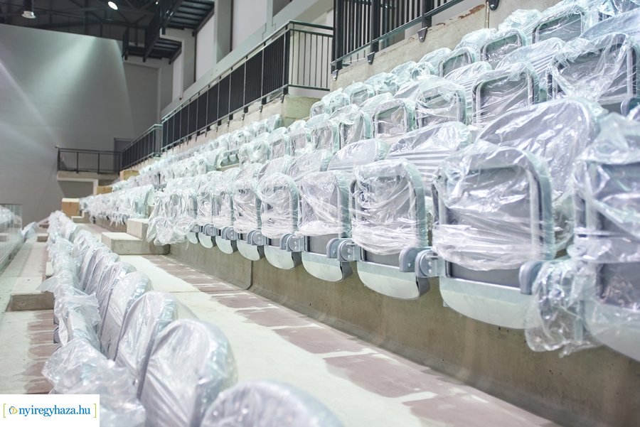 Helyszíni szemle az Atlétikai Centrumban