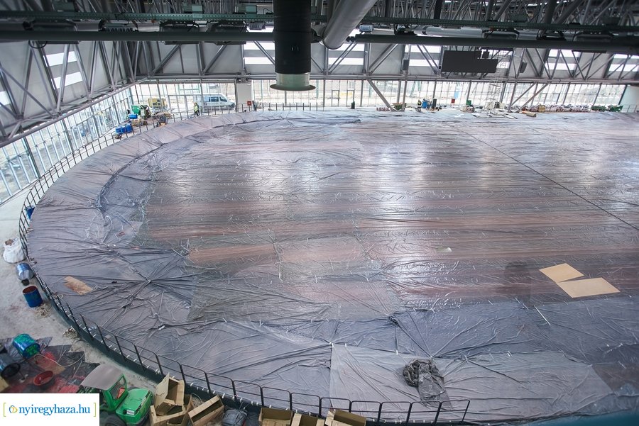 Helyszíni szemle az Atlétikai Centrumban