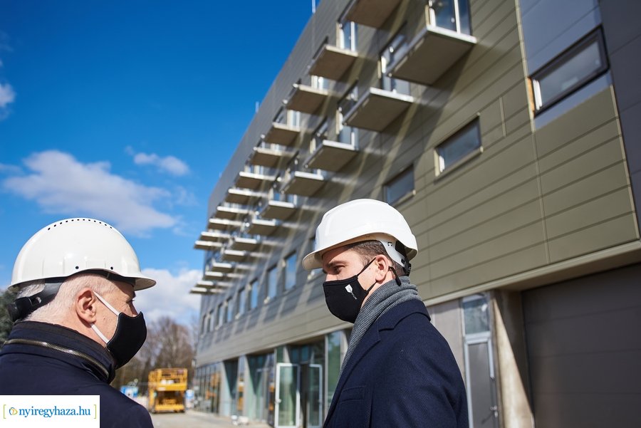 Helyszíni szemle az Atlétikai Centrumban