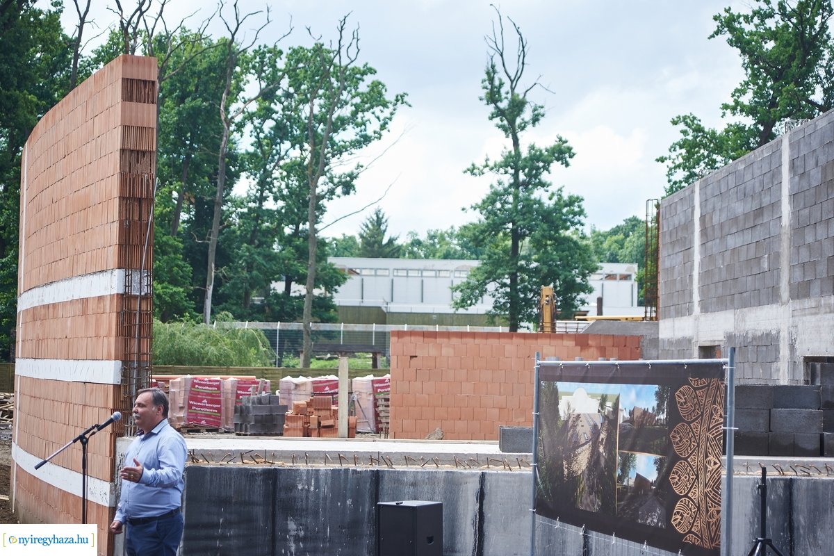 Helyszíni szemle az Indiaház és Madárröpde munkálatainál