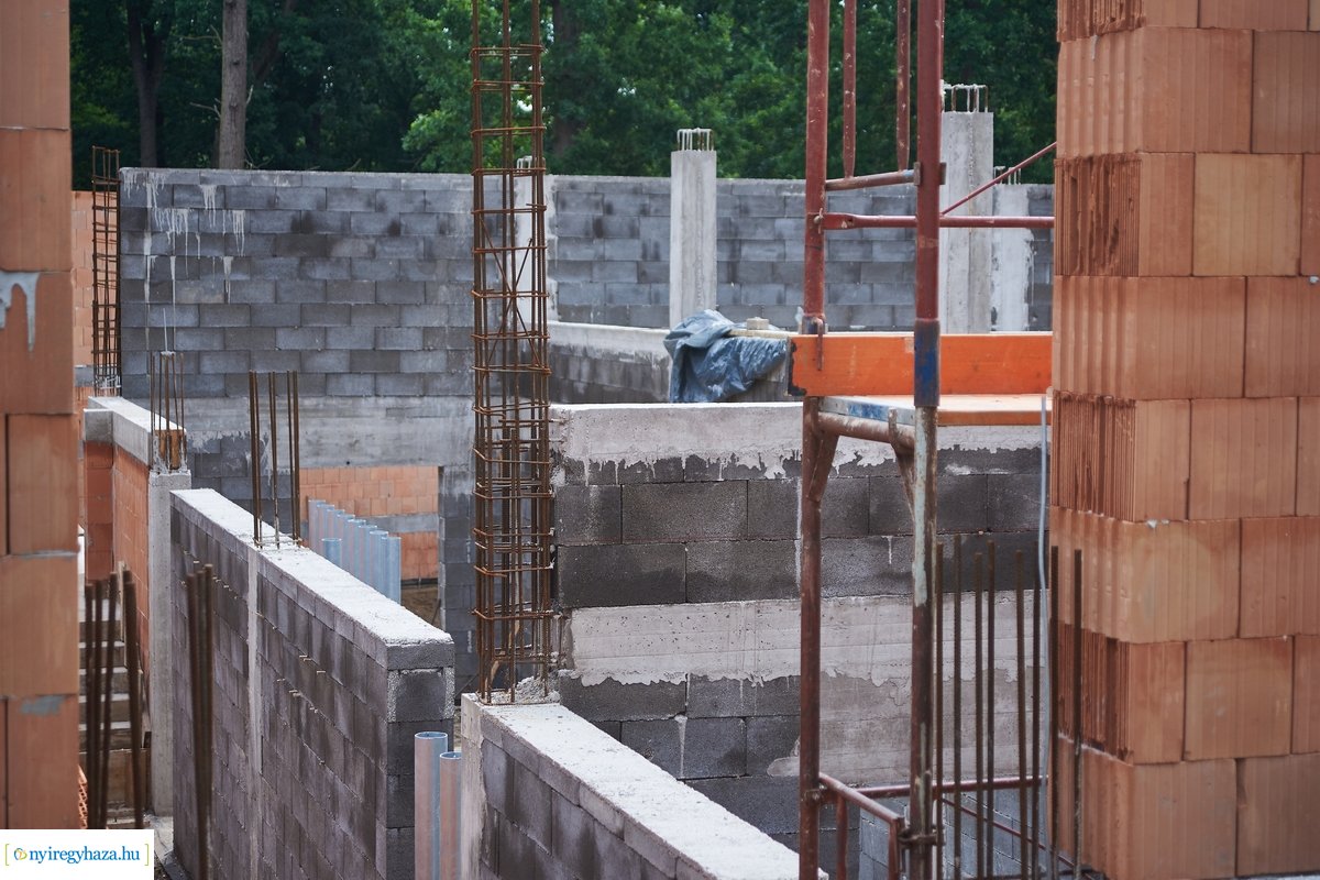 Helyszíni szemle az Indiaház és Madárröpde munkálatainál
