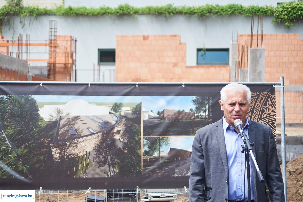 Helyszíni szemle az Indiaház és Madárröpde munkálatainál