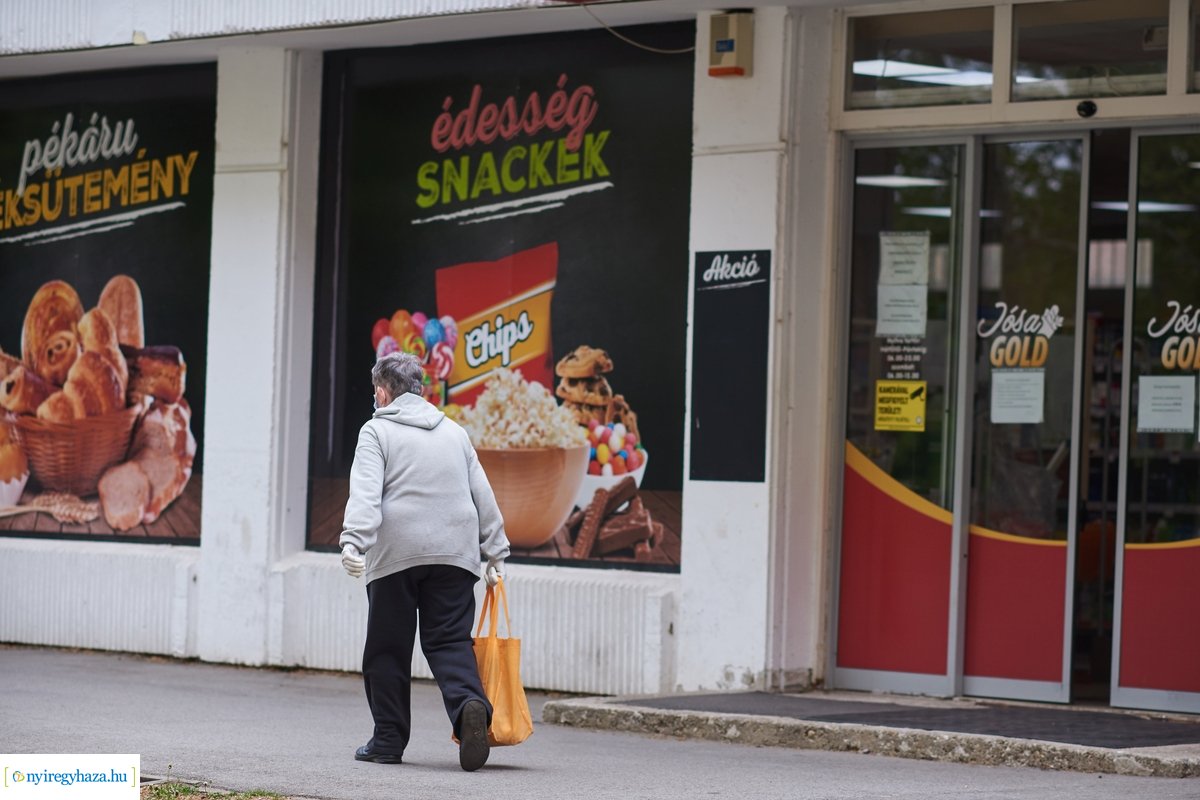 Hétköznap délelőtt Jósavárosban 200430