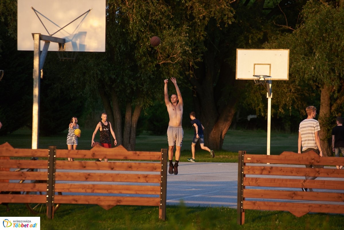 Hétköznapi pillanatok a Bujtosi Városligetben