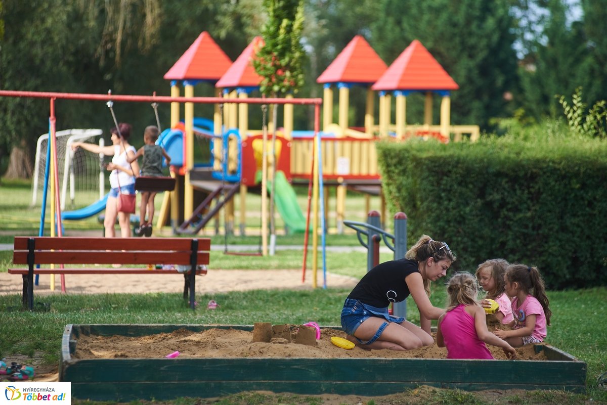 Hétköznapi pillanatok a Bujtosi Városligetben