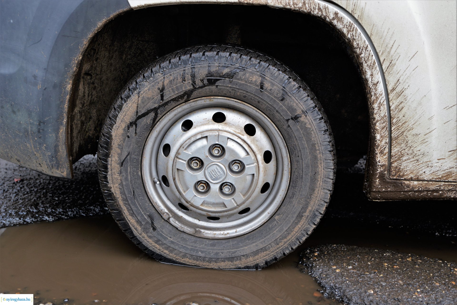 Hidegkátyúzási munkákat végez a NYÍRVV