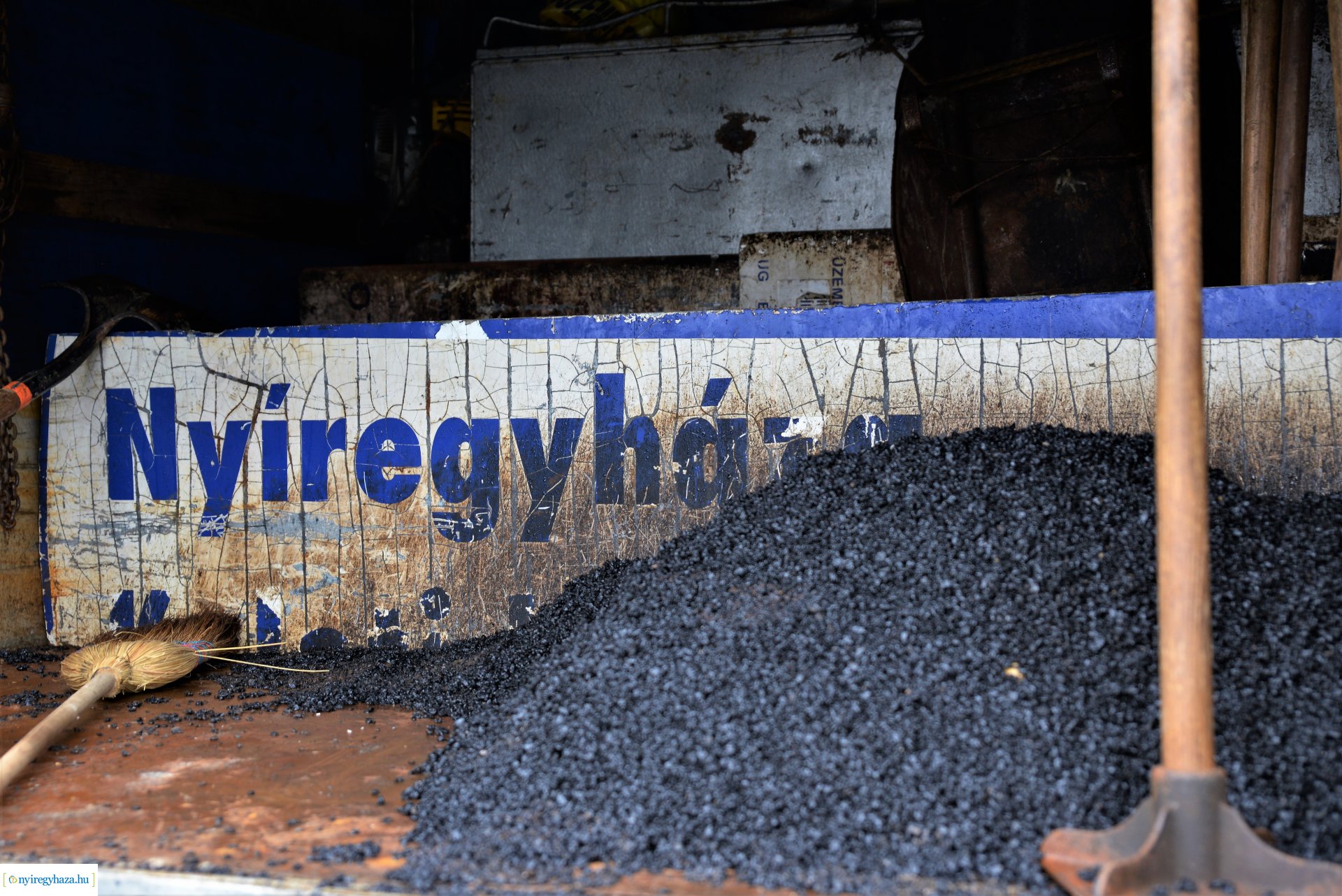 Hidegkátyúzási munkákat végez a NYÍRVV