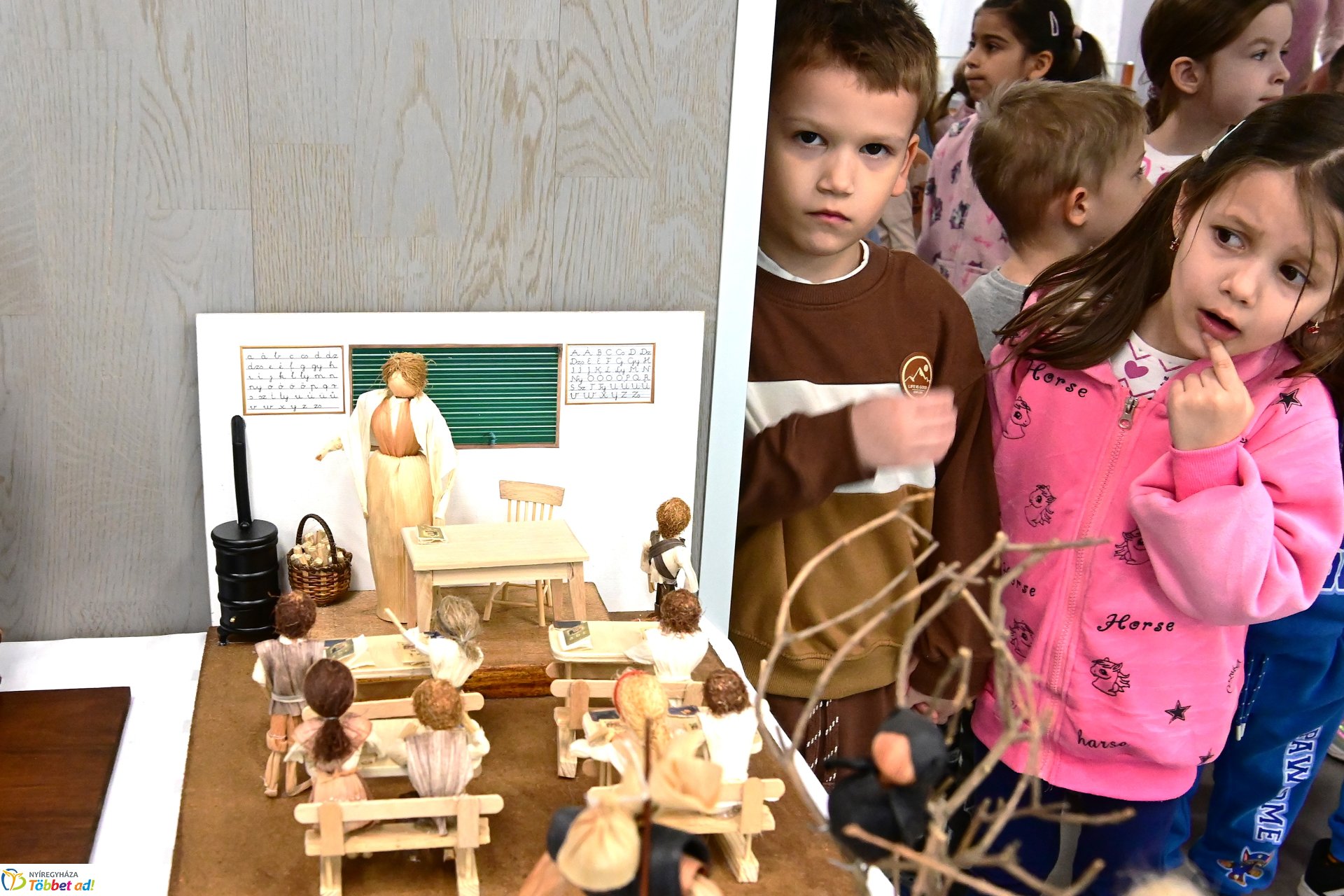 Hímestojás és csuhébaba kiállításmegnyitó a Kállay Gyűjteményben