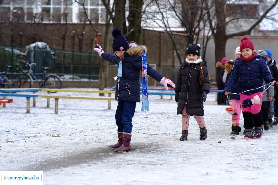 Hó móka a Bem iskolában 20221213