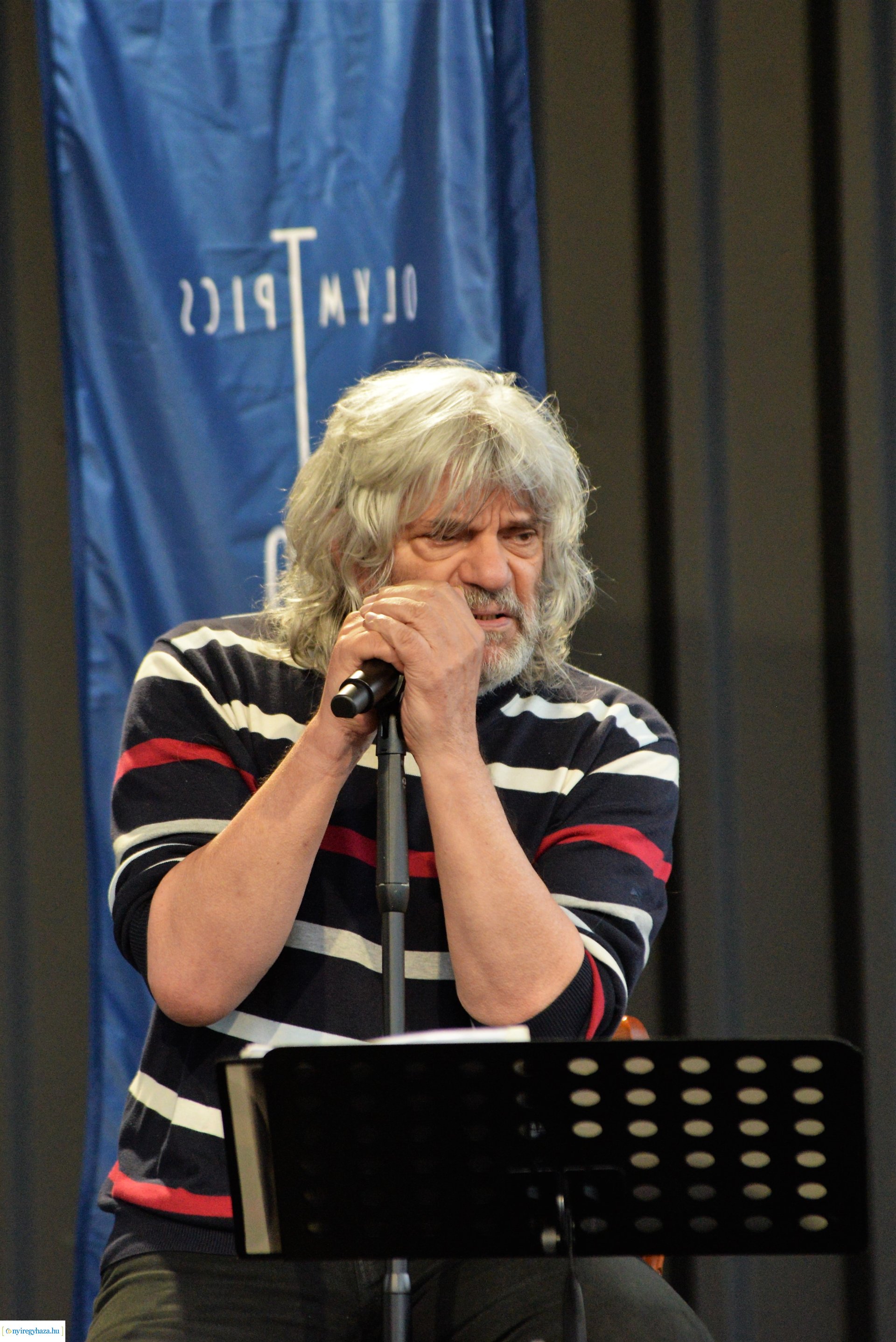 Hobo a Szindbád pódiumszínpadán a 10. Színházi Olimpia programsorozatában