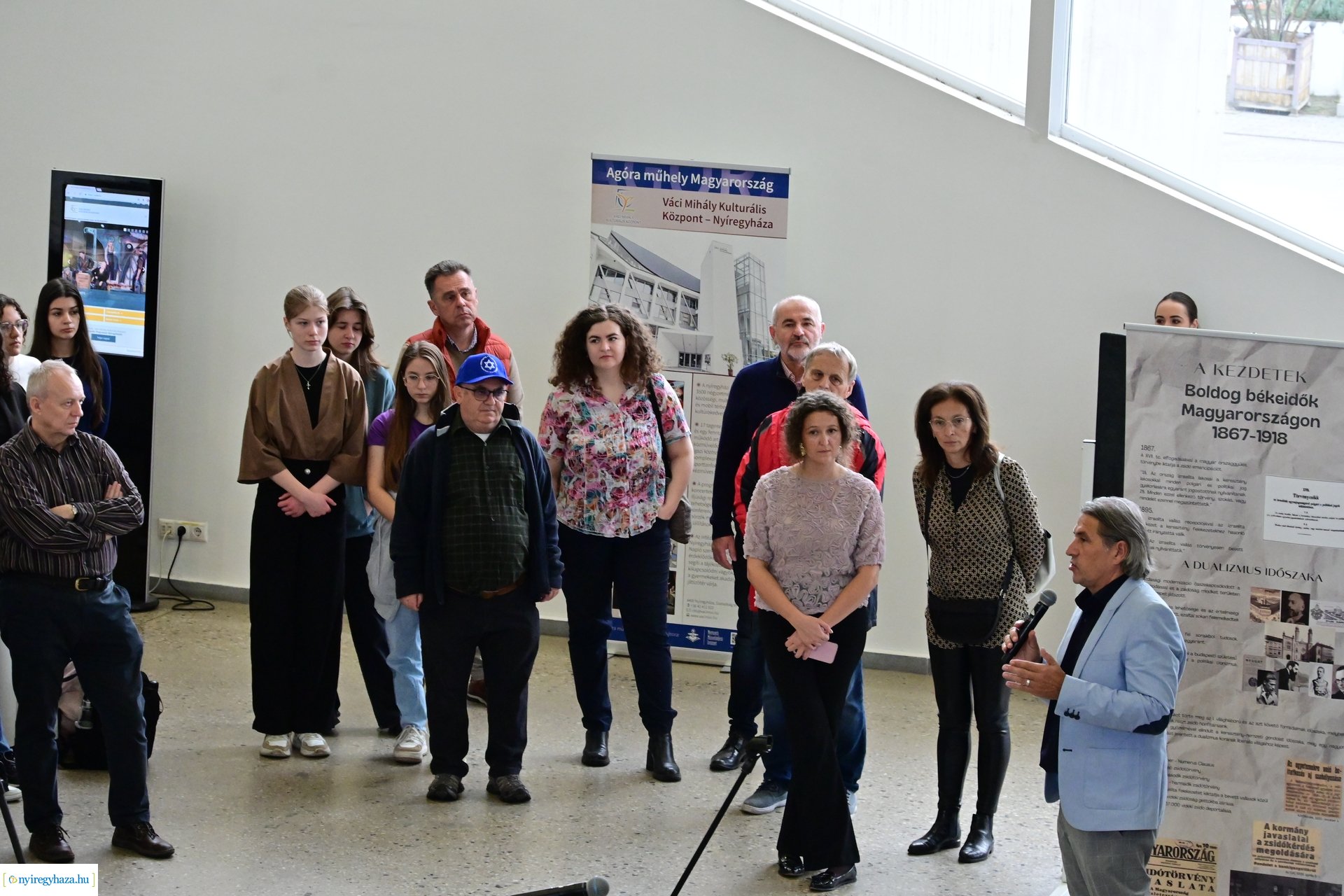 Holokauszt kiállítás a művelődési házban 20241011