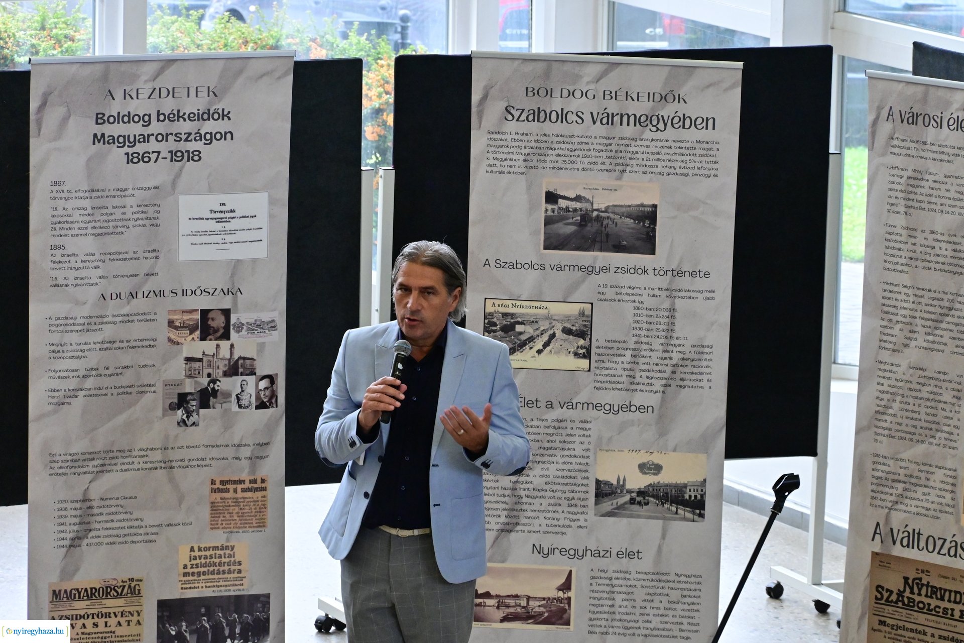 Holokauszt kiállítás a művelődési házban 20241011