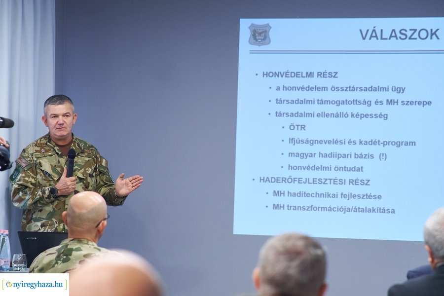 Honvédelmi előadás a Kállay Házban