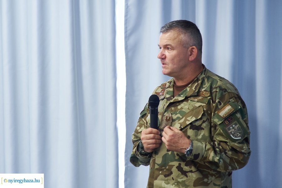 Honvédelmi előadás a Kállay Házban