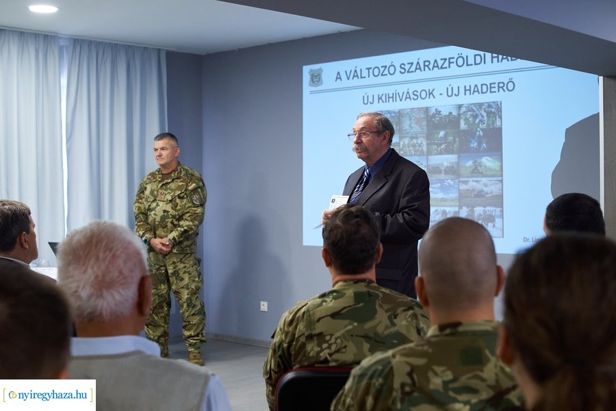 Honvédelmi előadás a Kállay Házban