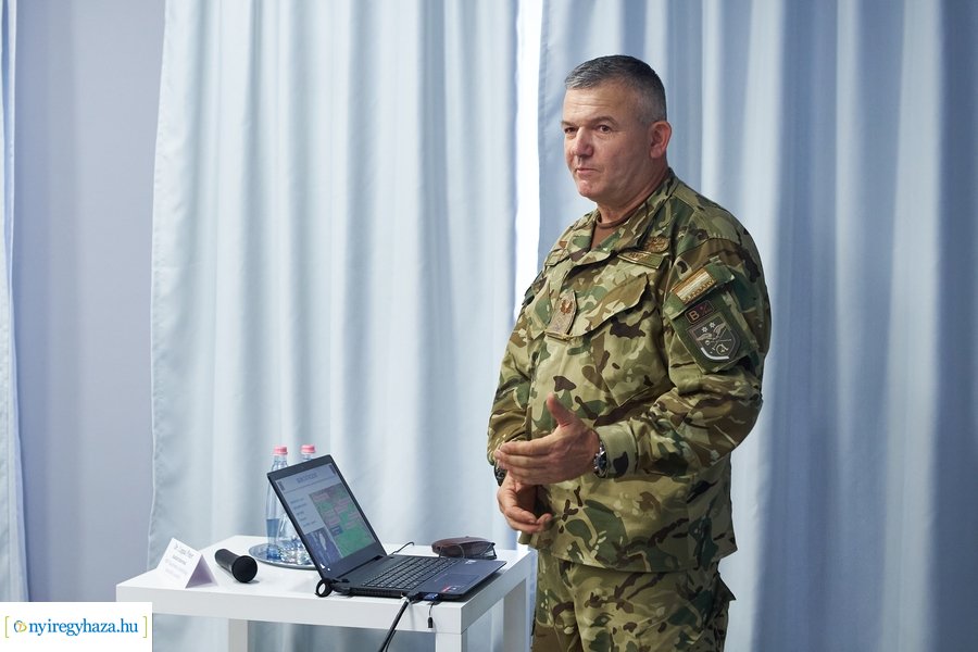 Honvédelmi előadás a Kállay Házban