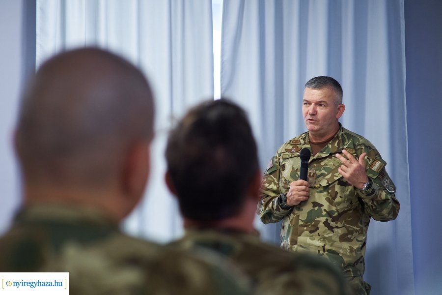 Honvédelmi előadás a Kállay Házban