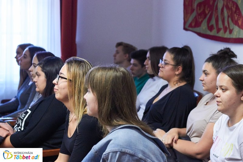 Honvédelmi előadás a múzeumban