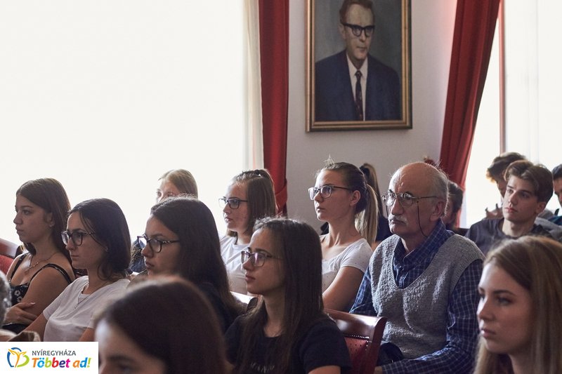 Honvédelmi előadás a múzeumban