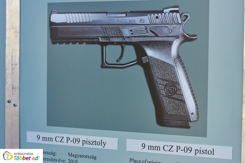 Honvédelmi előadás a múzeumban