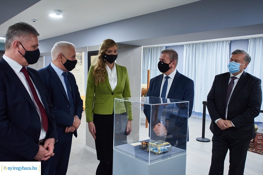 Honvédelmi miniszter előadása a Kállay Házban