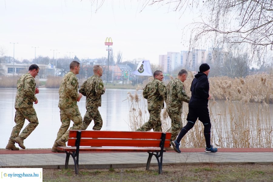 Honvédségi futás a Ligetben