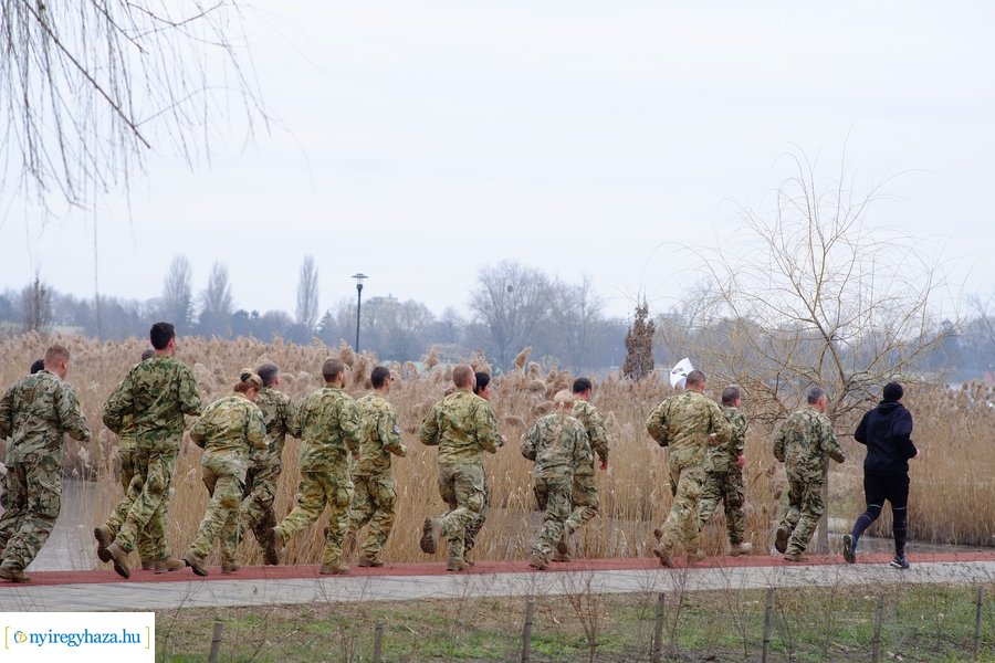 Honvédségi futás a Ligetben