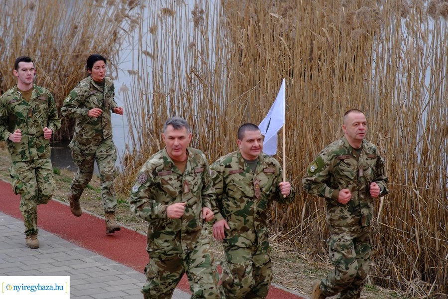 Honvédségi futás a Ligetben