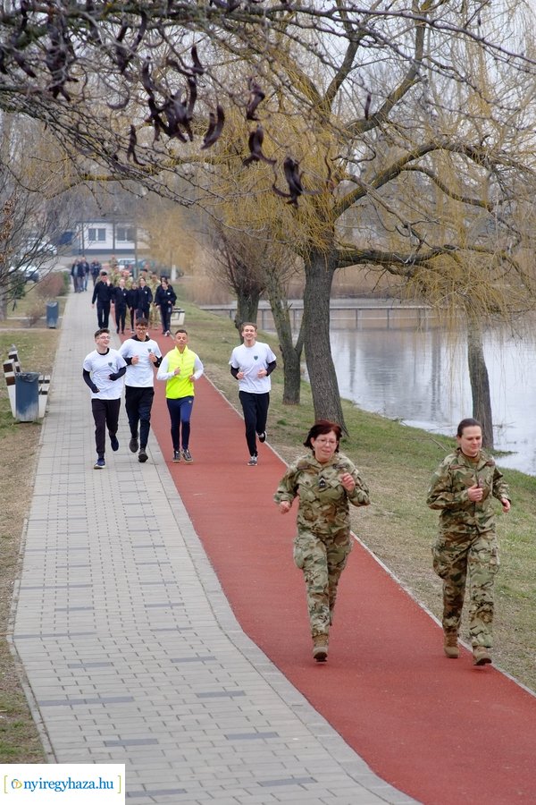 Honvédségi futás a Ligetben