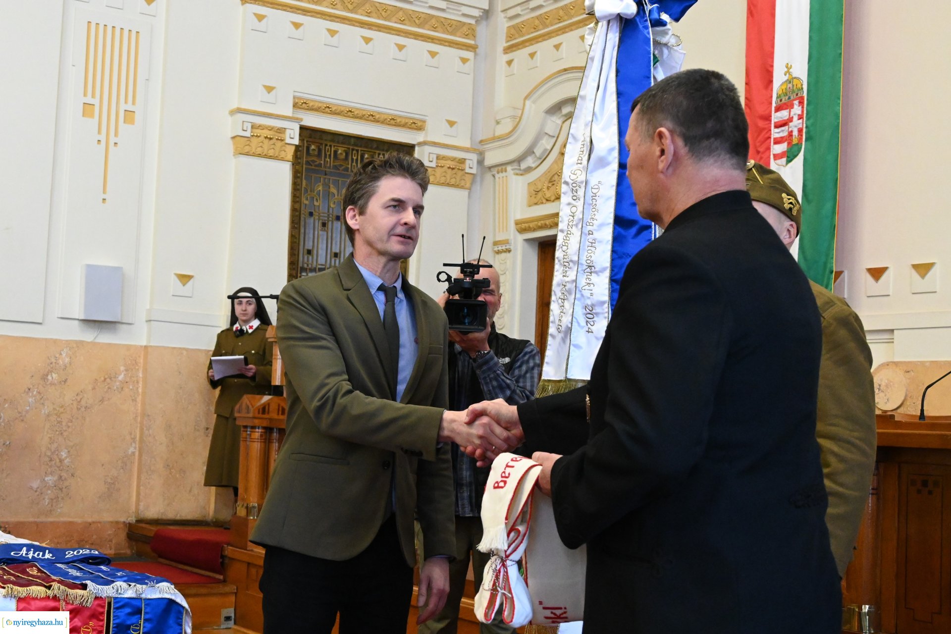 Honvédsuli Egyesület - csapatzászló átadás