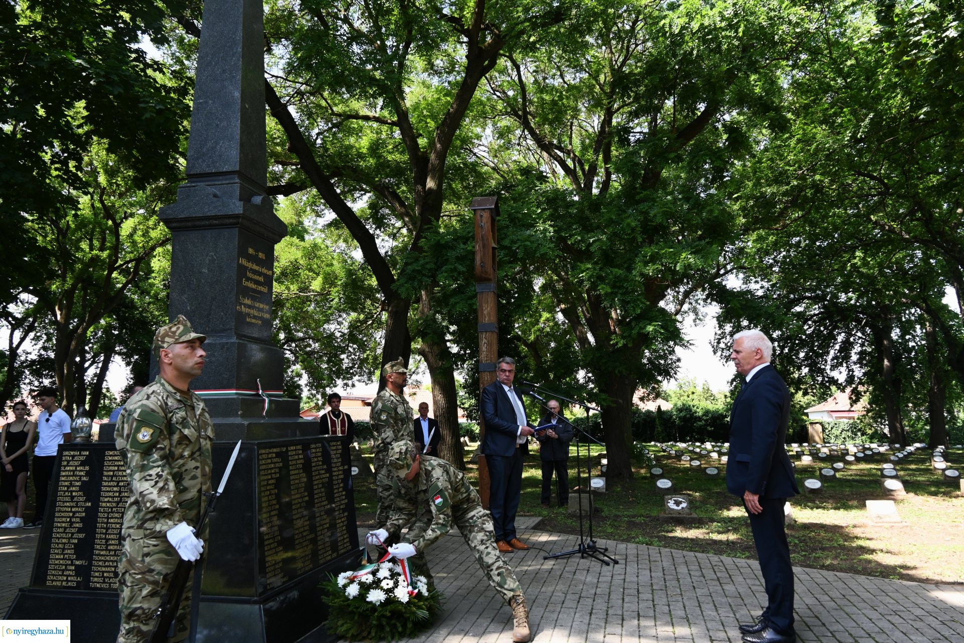 Hősök napja 2024 - koszorúzás a Hősök temetőjében