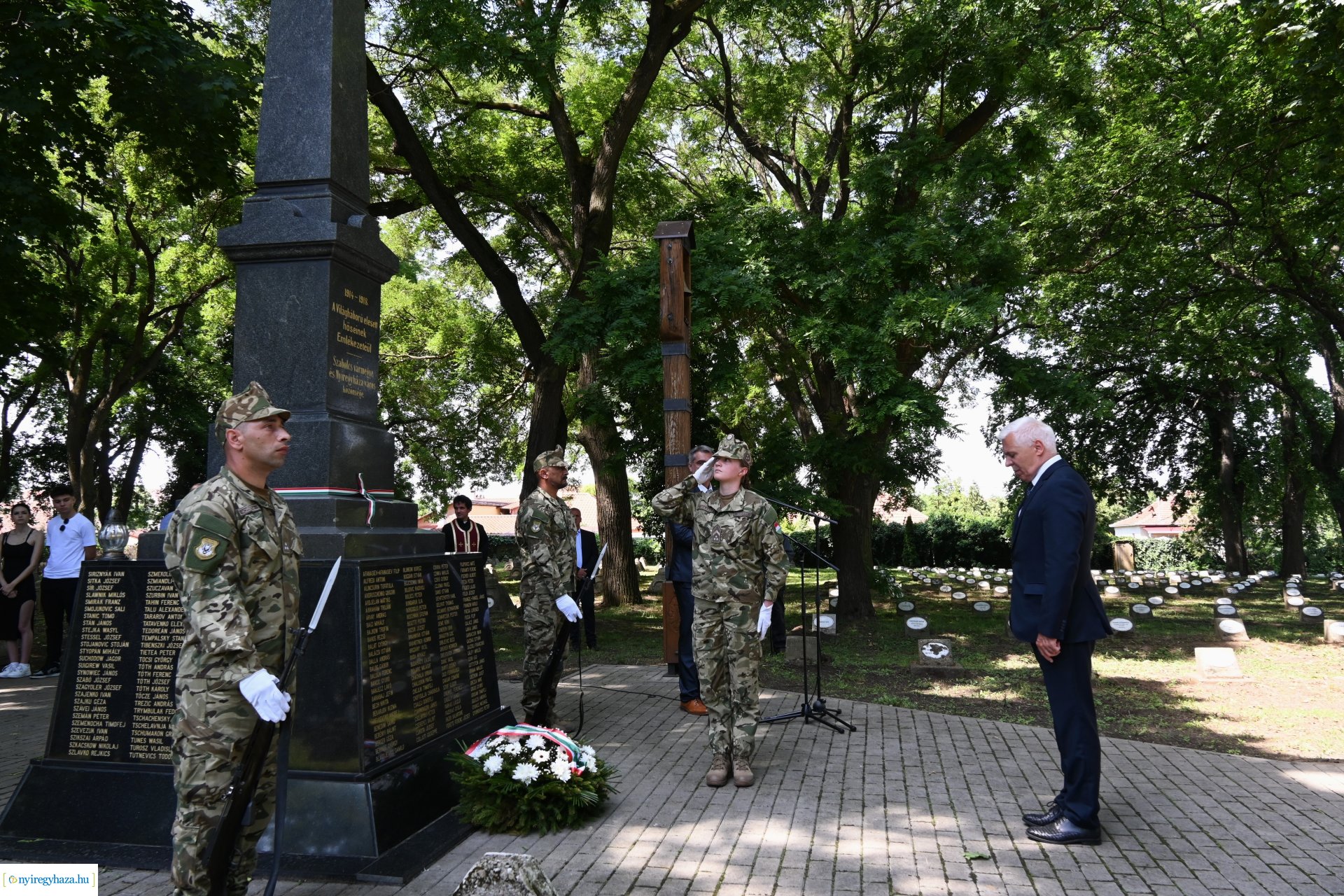 Hősök napja 2024 - koszorúzás a Hősök temetőjében