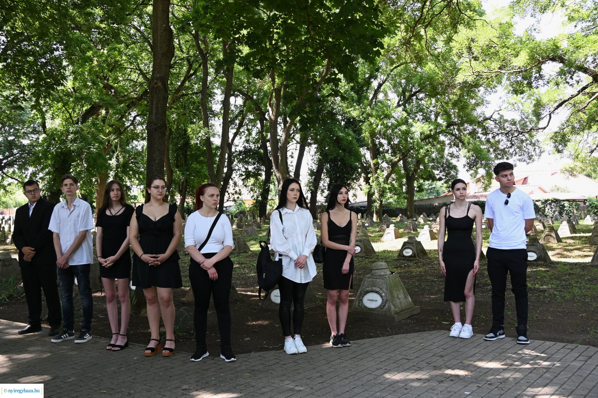 Hősök napja 2024 - koszorúzás a Hősök temetőjében