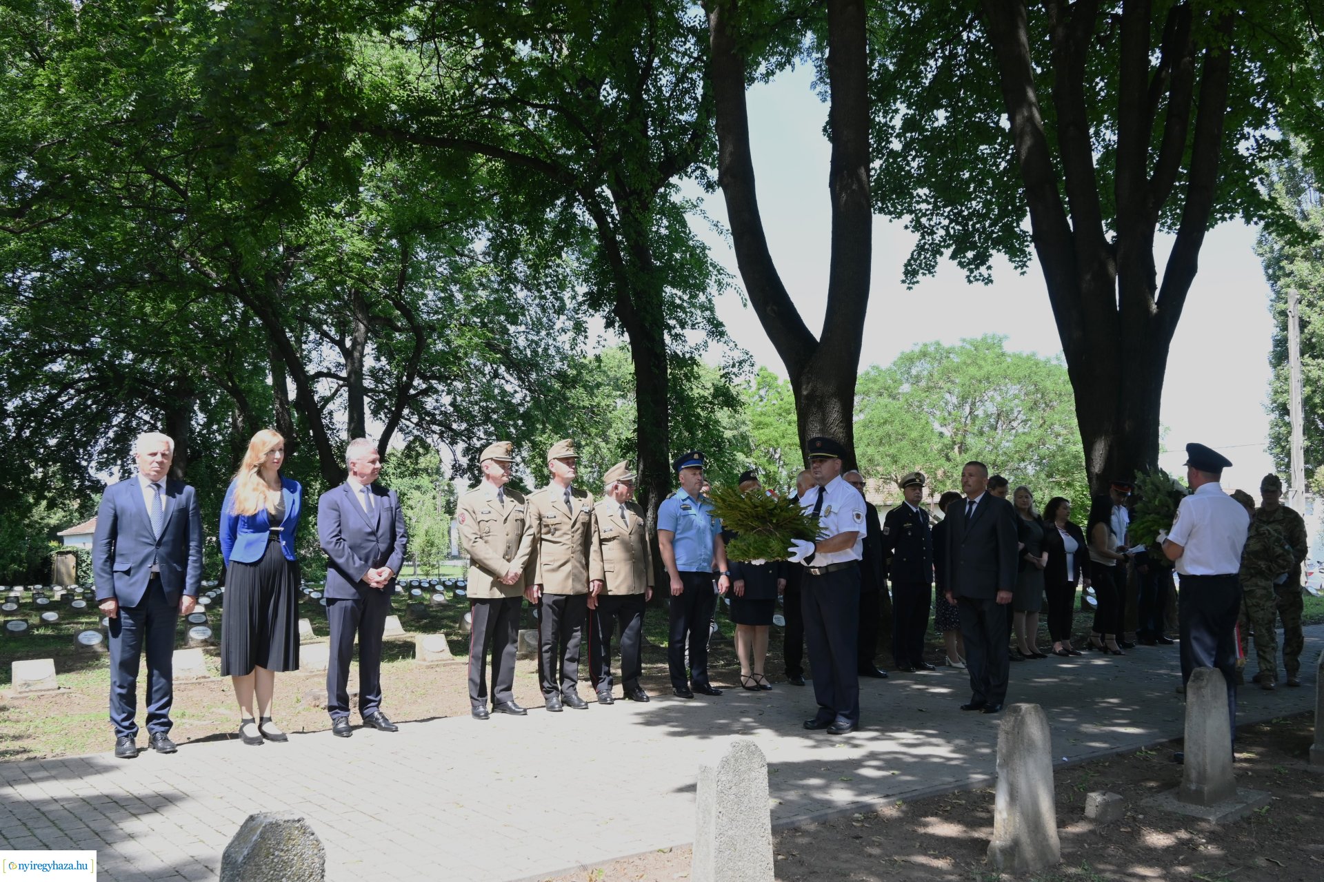 Hősök napja 2024 - koszorúzás a Hősök temetőjében