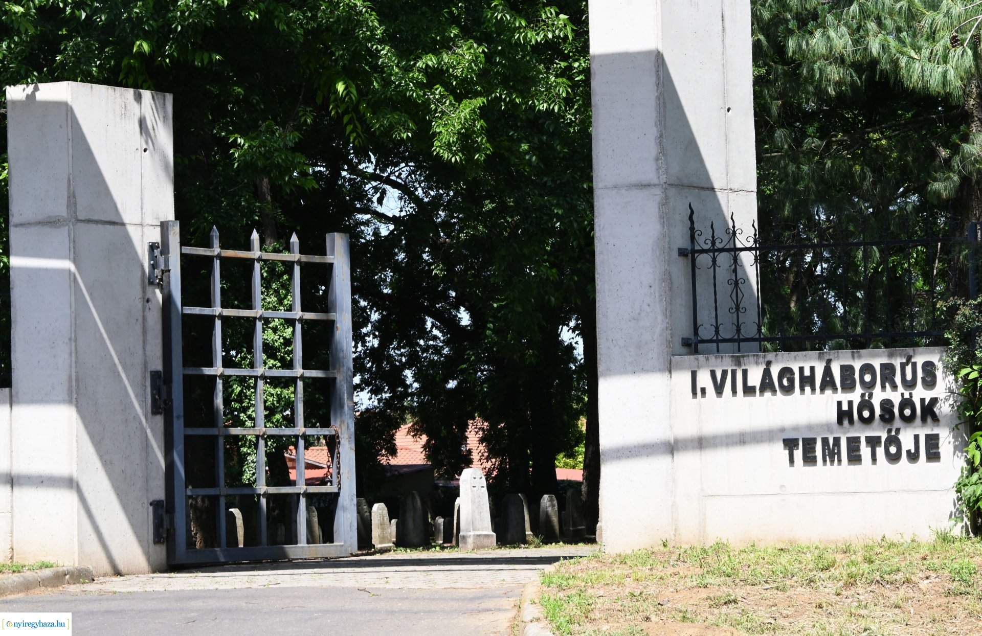 Hősök napja 2024 - koszorúzás a Hősök temetőjében