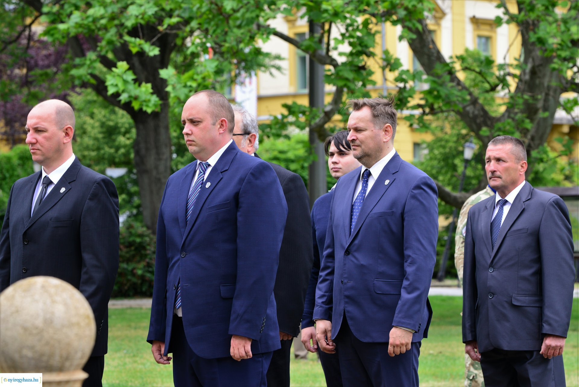 Hősök napja - koszorúzás a Hősök terén