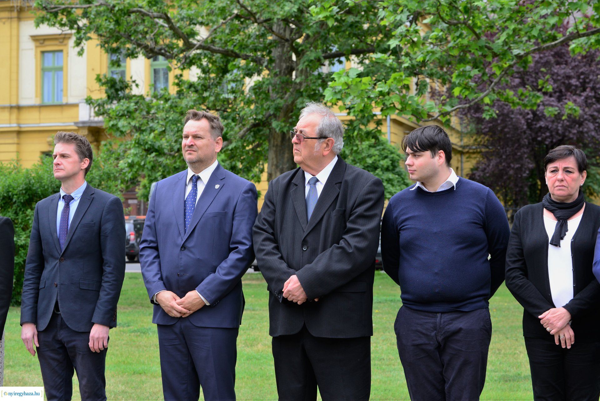 Hősök napja - koszorúzás a Hősök terén