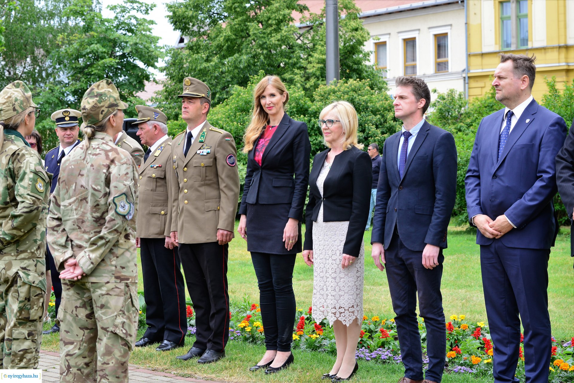 Hősök napja - koszorúzás a Hősök terén