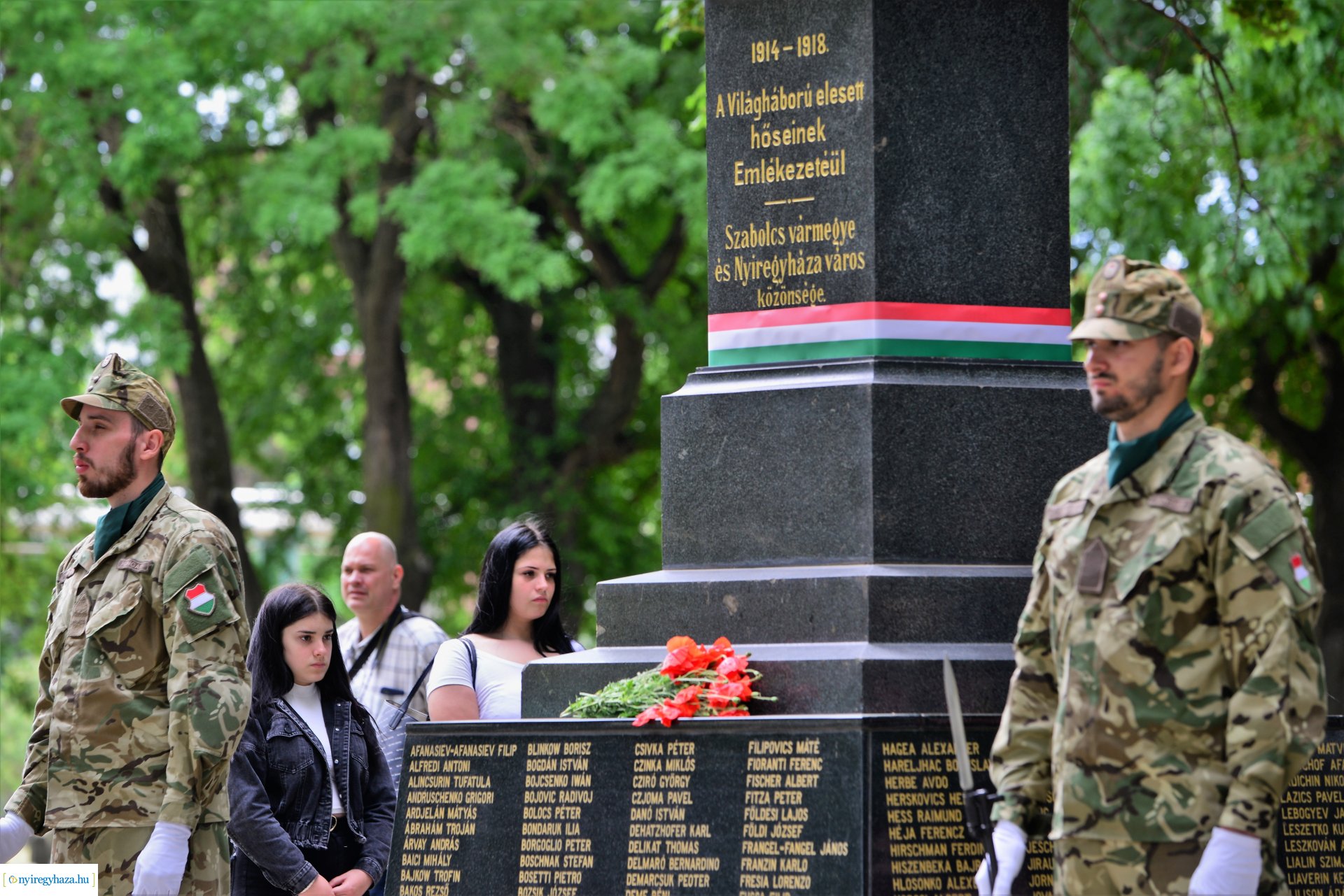Hősök napja - megemlékezés a Hősök temetőjében