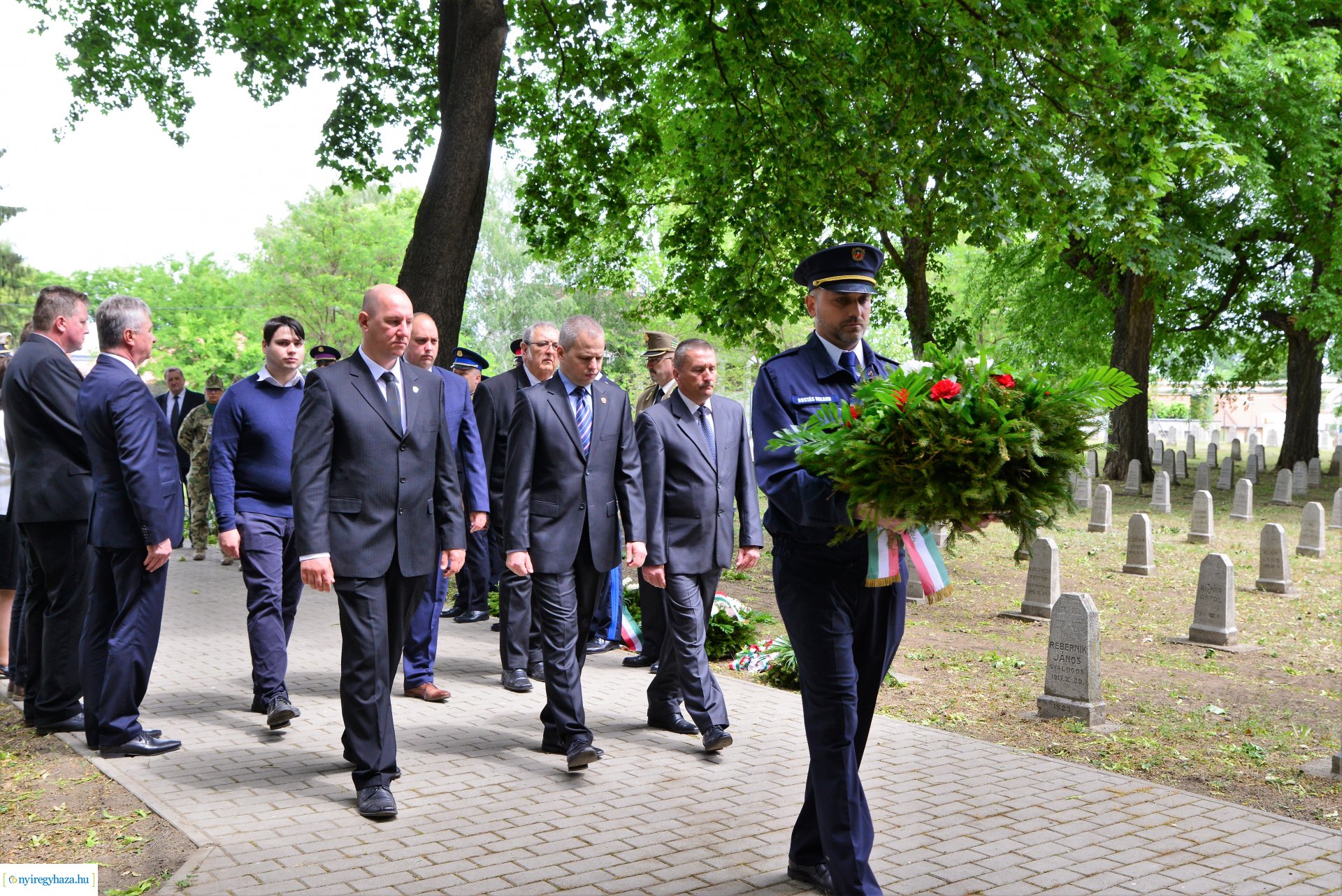 Hősök napja - megemlékezés a Hősök temetőjében