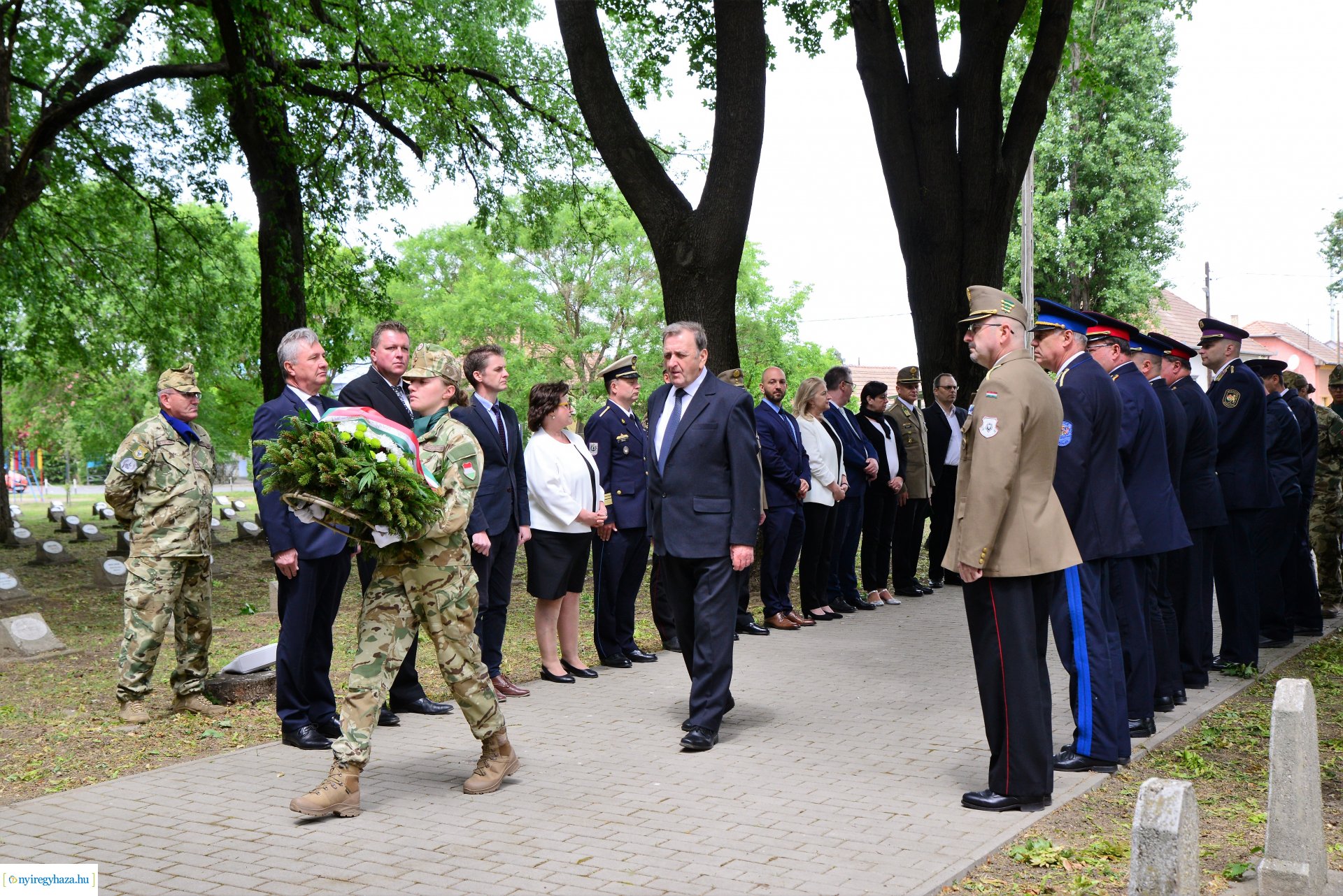 Hősök napja - megemlékezés a Hősök temetőjében