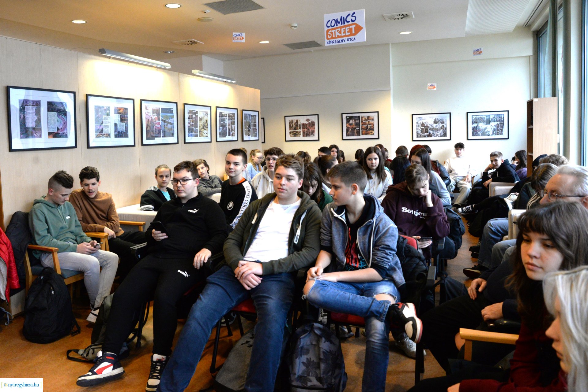 Hősök tere – a történelmi képregény Magyarországon - kötetbemutató a Képregénytárban
