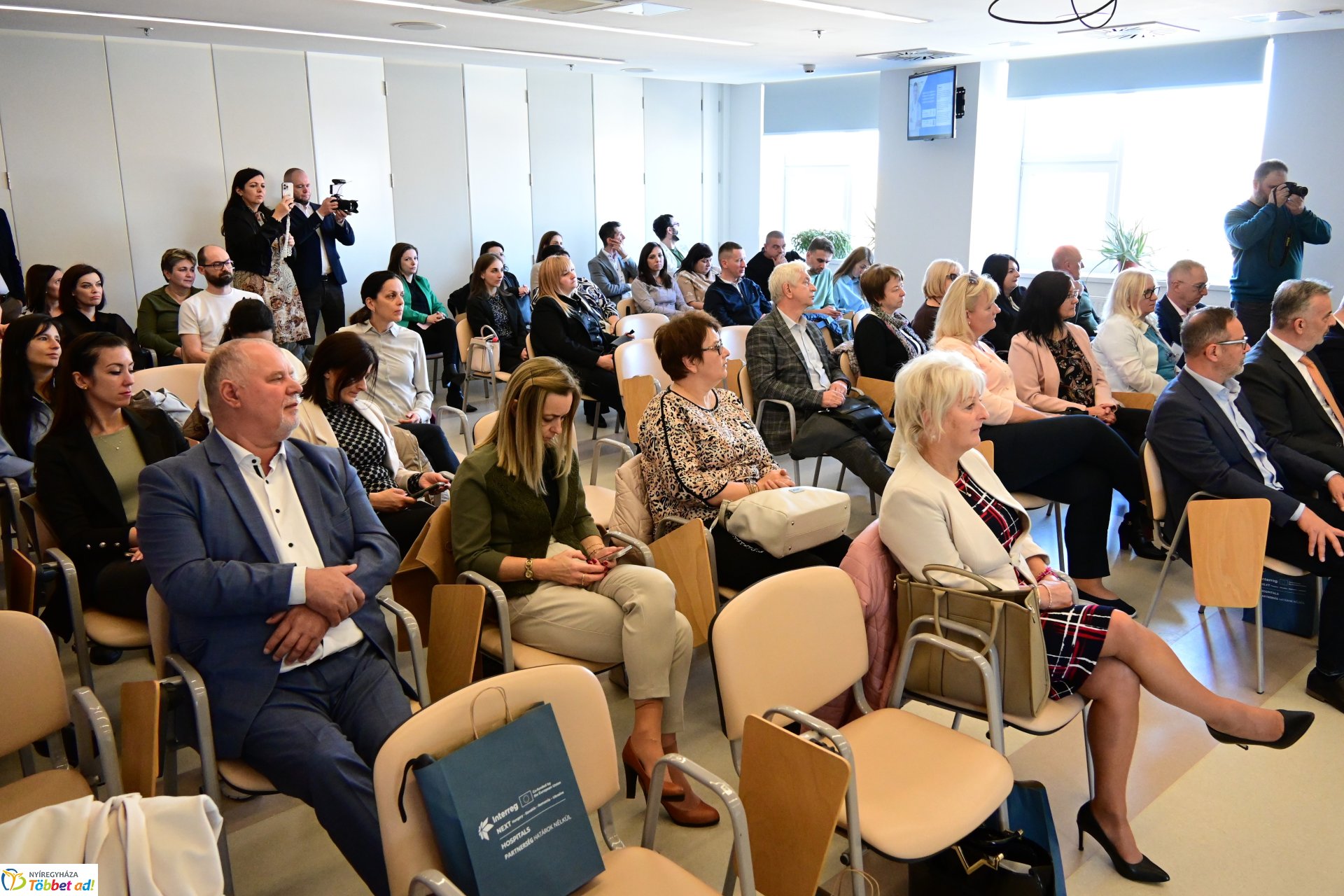 Hospitals projektnyitó