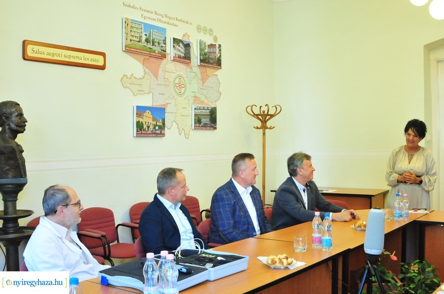 Hübner adomány a kórháznak 20230904