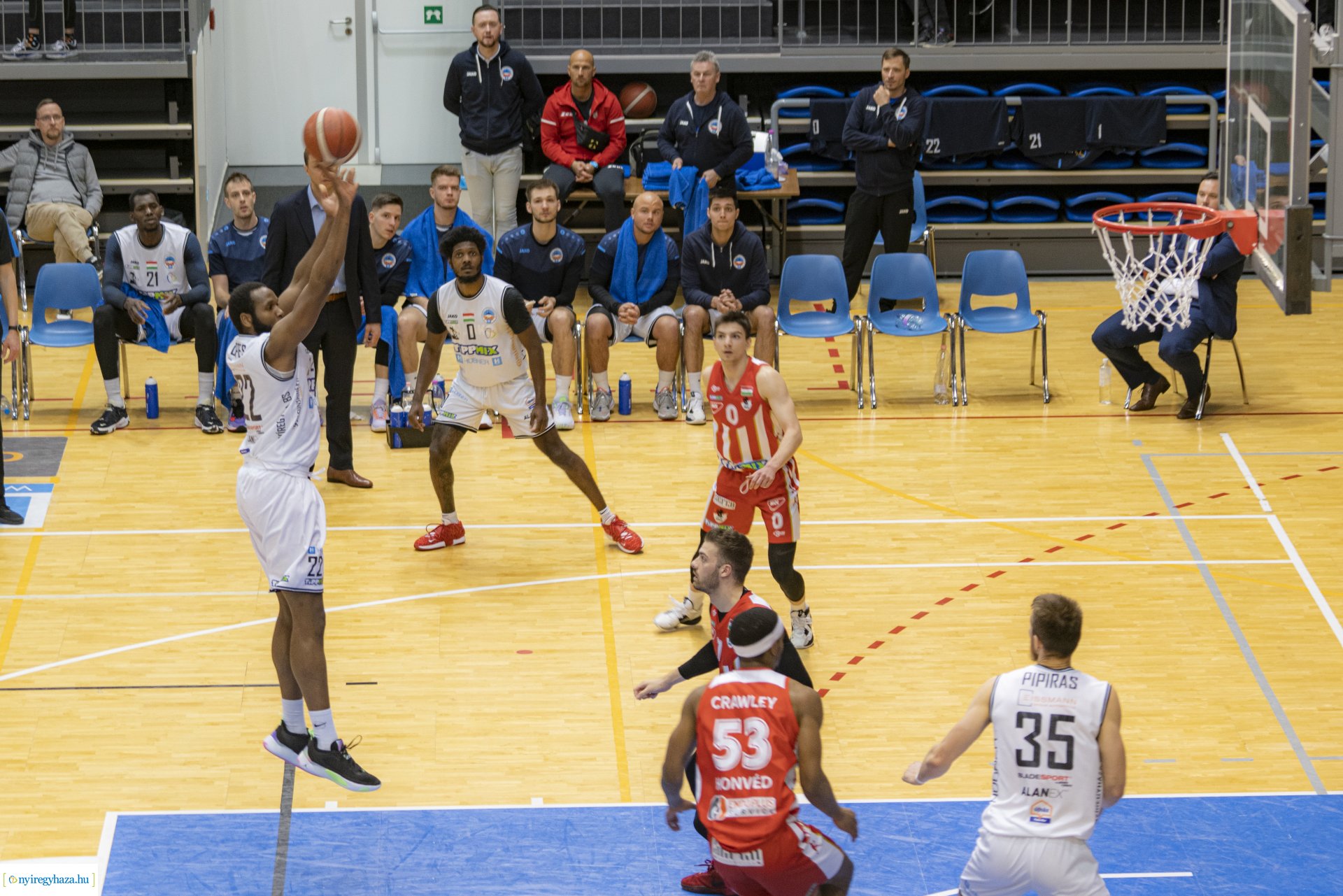 Hübner Nyíregyháza BS - Budapesti Honvéd Sportegyesület kosárlabda mérkőzés a Continental Arénában