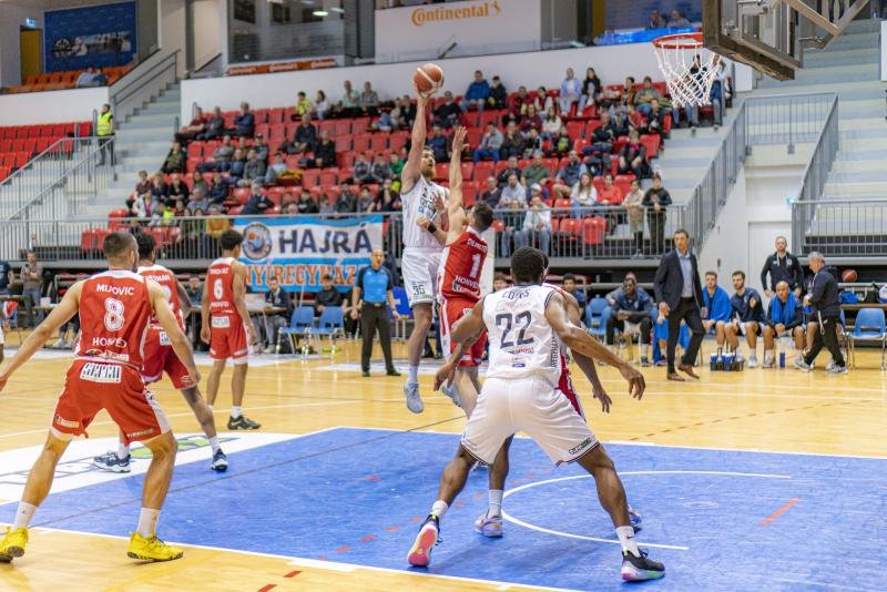 Hübner Nyíregyháza BS - Budapesti Honvéd Sportegyesület kosárlabda mérkőzés a Continental Arénában