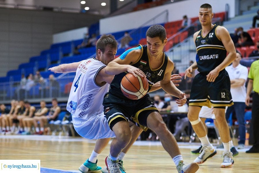 Hübner Nyíregyháza BS  -  PVSK kosárlabda mérkőzés