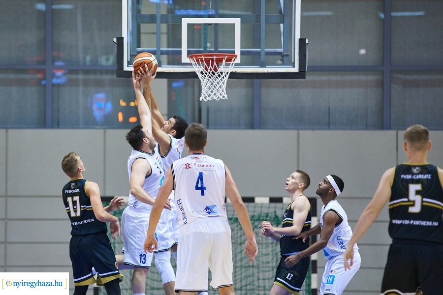 Hübner Nyíregyháza BS  -  PVSK kosárlabda mérkőzés