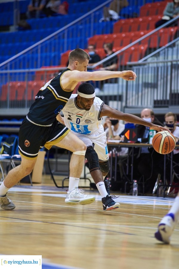 Hübner Nyíregyháza BS  -  PVSK kosárlabda mérkőzés